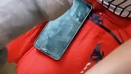 Evli kadın sakso çekiyor