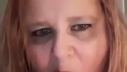 Amerikalı kadın yapay penis ağzına alıyor