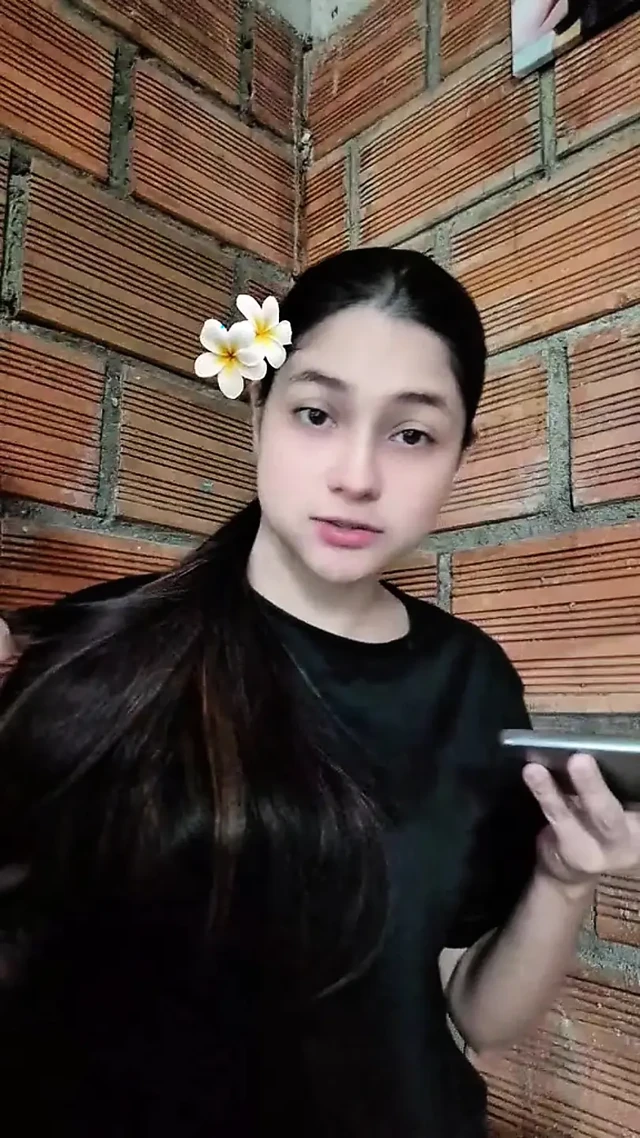 Büyük göğüslerim