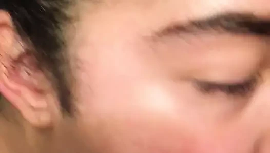 Erkek arkadaşı benim gibi boğazını sikmeyi sevmiyor