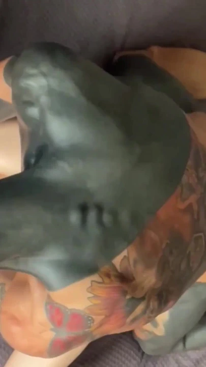 Fışkırtmalı Rus orta yaşlı seksi erkek arkadaş kız arkadaş gerçek çift seks dövmeli baba kado alt kız salem birden fazla dölleme | Klip 2