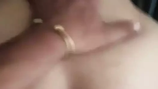 Ma voisine en chaleur je la refroidi