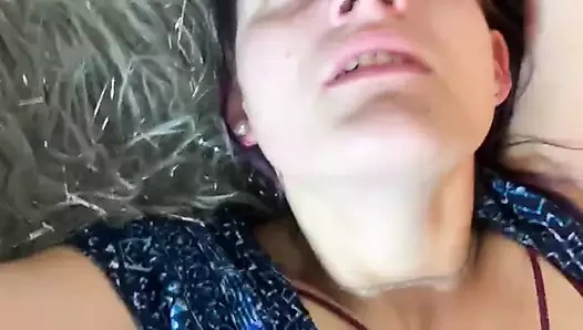 Dörtlü kız arkadaşların amcıklarını değiştiriyor