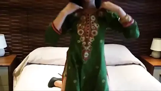 Desi Pakistani bhabhi , jugad ,