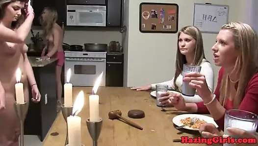 Hazed les genç strapon becerdin itibaren arkasında