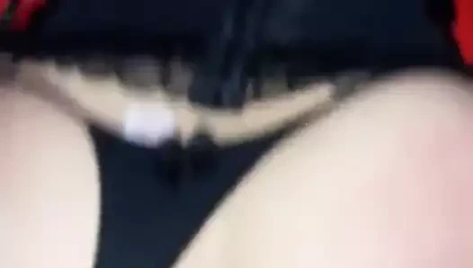 Marido levou amigo para transar com a esposa fofa.