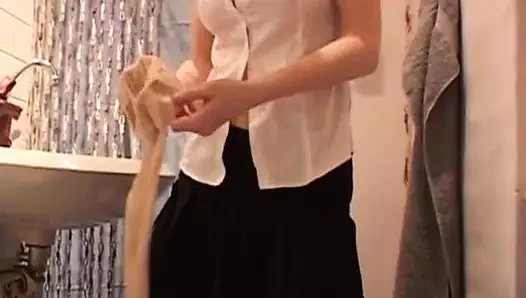 Çoraplı sarışın Alman ofiste yarağa biniyor