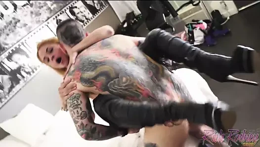 sarah vandella MİLF fucked Hardcore içinde çevreleyecek otel kargaburun