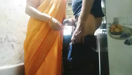 Bhabhi mana kar rahi thi Devr ne chodai suru kar di
