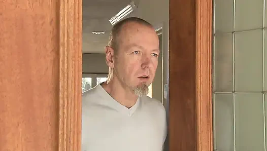 Amor Hilton amcığı sikilirken göt deliğini ovuşturuyor - sapık orta yaşlı seksi kadınlar