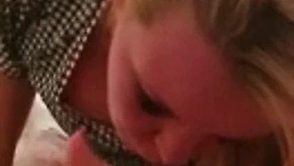 sarışın kız darbe ve duman