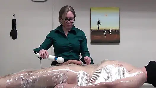 Bossy Shelby Volume1 başrolde Shelby Montgomery