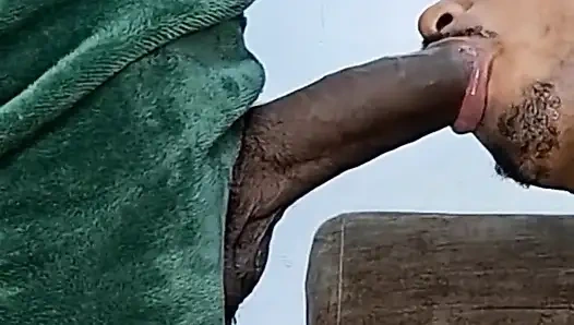 Penisi Dondurma Gibi Tadını Çıkarıyorum