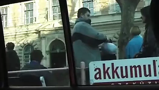 Busty redhead arka koltuk sikme için aldı yukarı