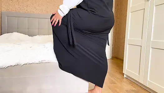 Arkadaşımın Arap üvey annesi sikimi gerçekten istedi ve onu sıkı ıslak Arap amına soktum