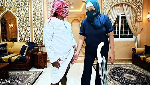 Muslim Hijab Enak bos Perawan Bandung pengen aku nyepong kontol kecil pembantu rumah tangga di Saudi