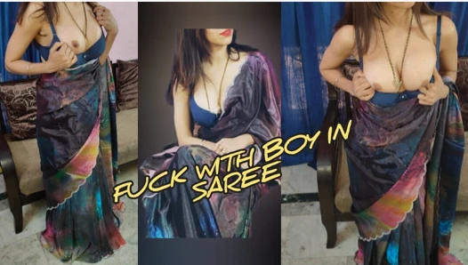 Sari tüm pozisyonlarda sikişiyor kocası evde değil ama karısı hepsini kameraya kaydediyor