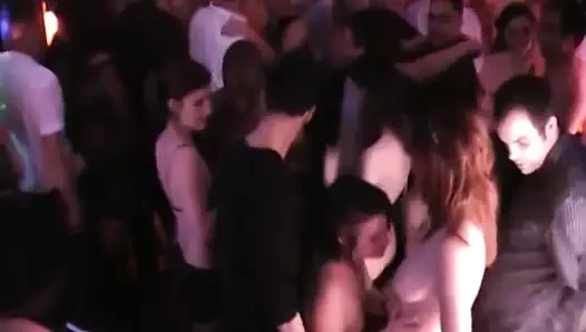 26. Bölüm kameralı özel parti ! les bulles