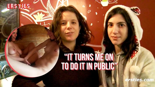 Ersties - Agave ve Magena saunada herkesin görmesi için lezbiyen şeyler yapıyor