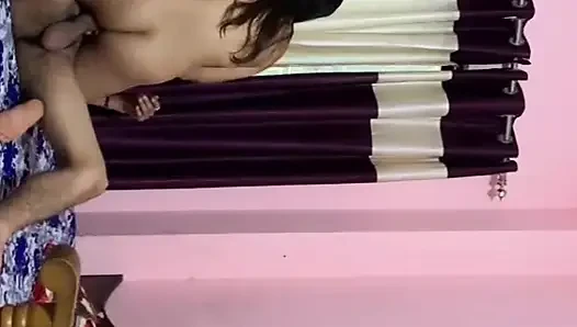 Yeni Nepal videosu. Budo ma xa maja aaiyo earkako ko budii lai daro haniyo'ya teklif ediyor. Otel odası ile komşu karısıyla