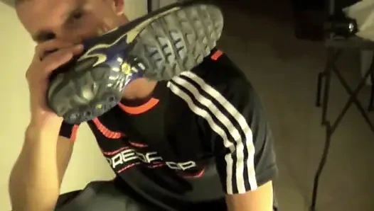 Twink submissed to feet and foot of a scally boy