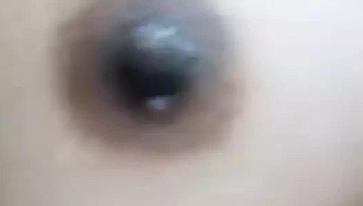 Sevgilime büyük göğüslerimi gösteriyorum