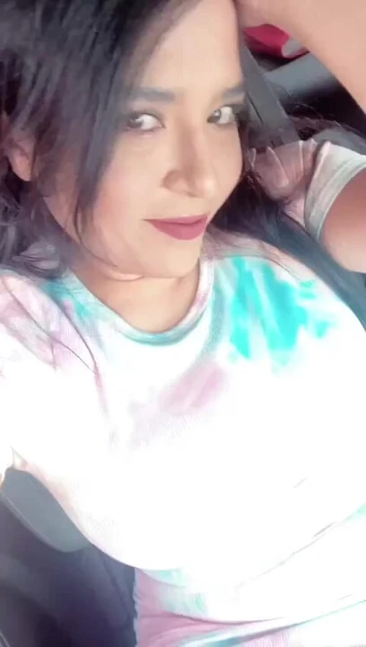 Так хорошо прикасаешься ко мне в машине