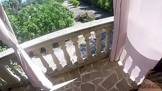 Havuz bakış açısı sikiş