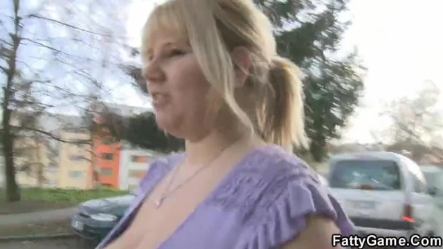 Seksi bbw verir kafa içinde the araba sonra gets becerdin