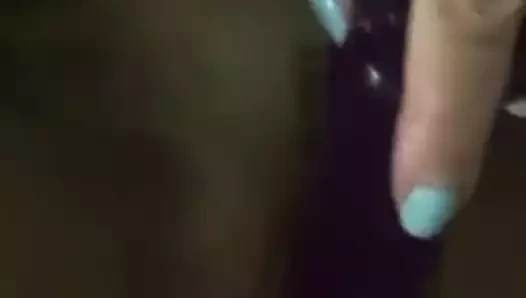 Çapa sikikleri ona ıslak kedi ile bir büyük yapay penis