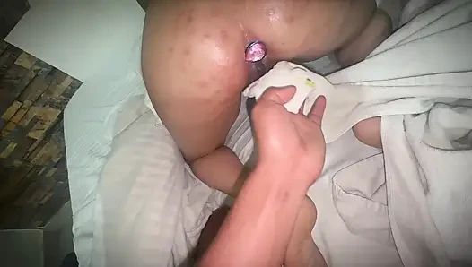 Beck yandan sikiş ve seks oyuncağı. Arka taraf seks oyuncağı önden yarak