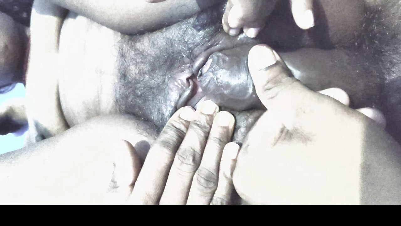 Aunty put a black cock in her soft pussy.