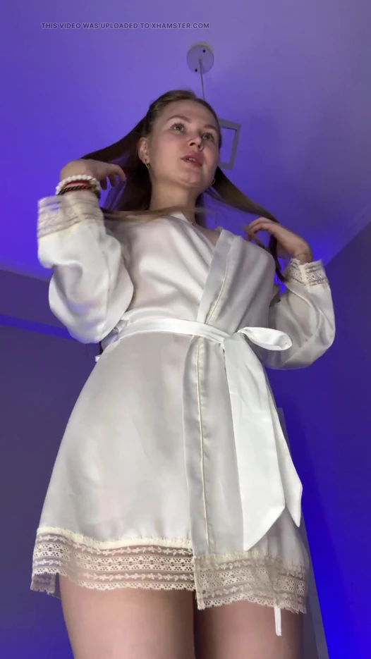 NickiLike videosu