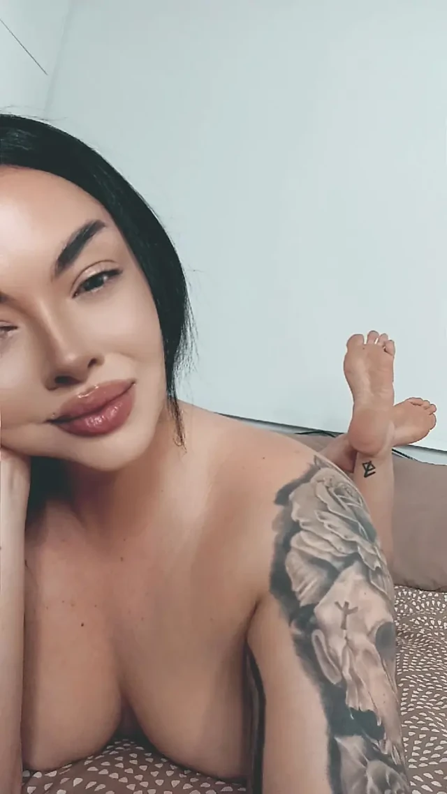 Ibadet sahibe lilikitten mükemmel vücut ve kıvrımlar