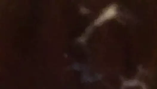 Efendim için bir bardağa işemek