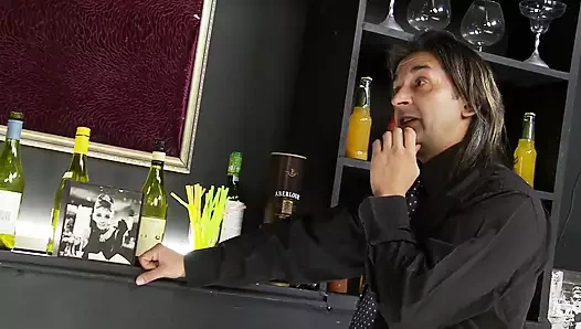 Tiffany Kingston büyük memeli bir fahişe amını dolduruyor