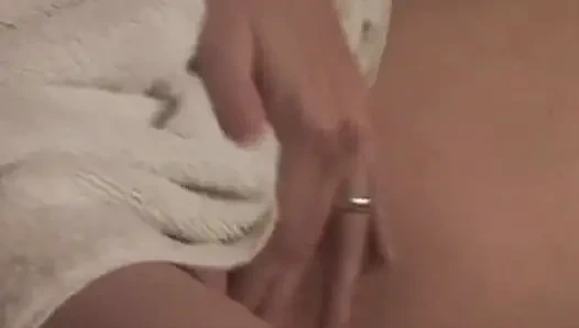 Mükemmel Fransız lezbiyenler buharlı banyoda eğleniyor