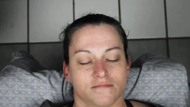 Kirli dee başka bir durumda yüzünde dölle