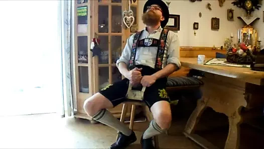 Bayernbursch kenar ve cumming içinde lederhosen