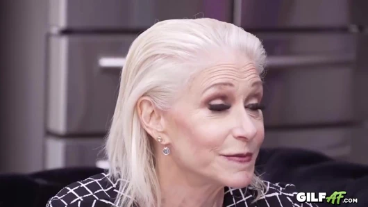 60 yaşındaki nine sikiliyor! - GILFAF