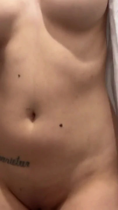 Yaramaz hemşirenin ''özel duş terapisi'' | Klip 3