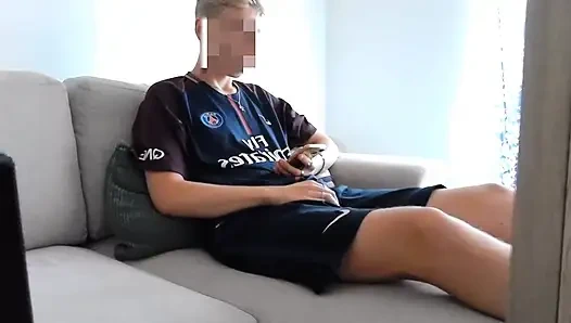 Psg soccer erkek kardeş antrenmandan sonra mastürbasyon yapıyor