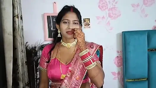 Hintli çift üvey kız kardeşi yatağın altına saklanırken üvey annesiyle yatağı paylaşıyor