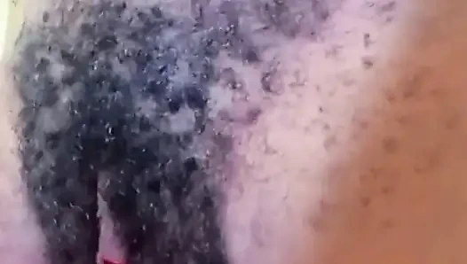 Parasını yediğim için beni sikmek istiyor