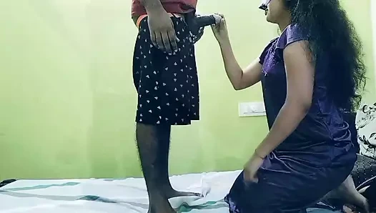 Telugu çift ateşli evli kadın gece sakso çekiyor ve boşalıyor