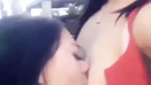 Muhteşem yaramaz ve tatlı itaatkar lezbiyen sürtük