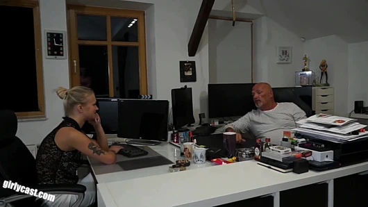 Lia &amp; kathi - kahrolası iş görüşmesi!