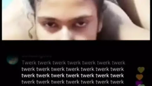 Hint instagram kız ambika Mastürbasyon canlı üzerinde instagram