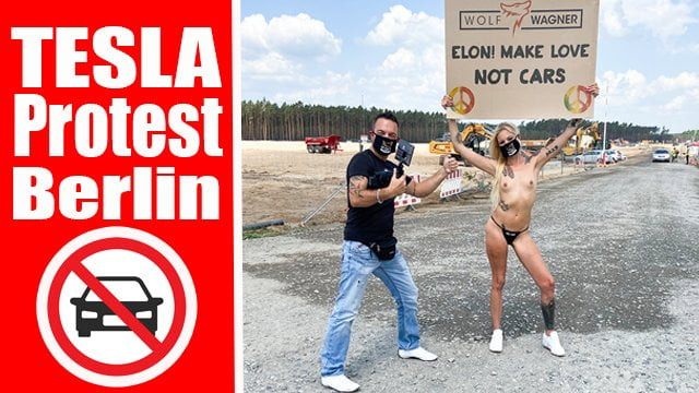 tesla gigafactory berlin önünde çıplak protesto, pornshoot