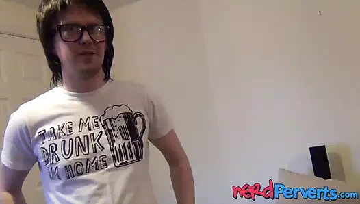 English hottie kırlangıçlar boşalmak sonra sahip olan ona kedi rammed